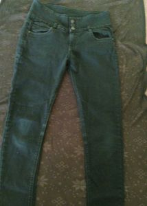 It's a Black Jeans.Size 30.it is Like New One