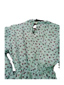 Women Stylish Balloon Top
