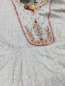 White Embroidered Anarkali Kurta
