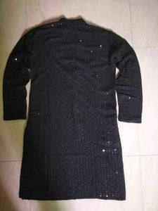 Men&#39;s Embroidered Black Kurta
