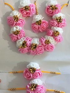 flower jewellery
