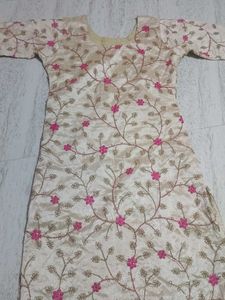 Floral Embroidered Kurta