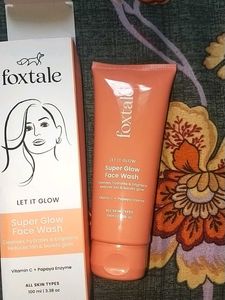 Foxtale Super Glow Face Wash