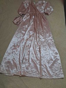 LONG SLEEVES SATIN GOWN