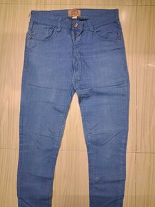 Light Wash blue Denim Skinny Jeans