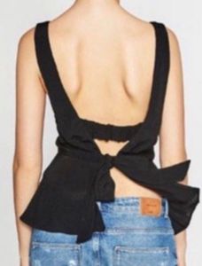 Zara cut out top *rare find*      ₹ 750