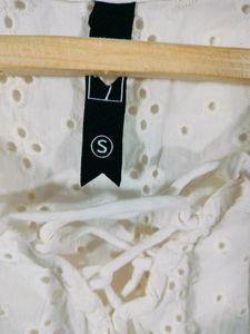 White Casual Top (Women&#39;s)