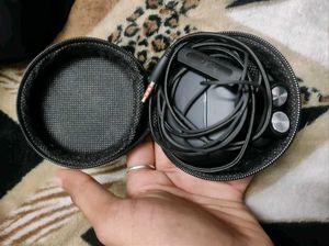 Black Hard Shell Carrying Case