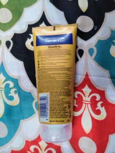 Vaseline Gluta Hya Sunscreen 🧴
