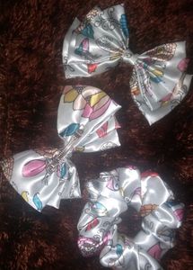Bow And Scrunchies Set