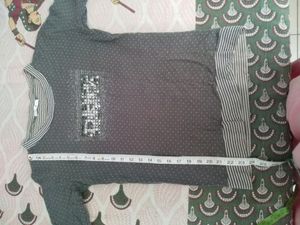 buy 1sweatshirts and get one  tshirt free