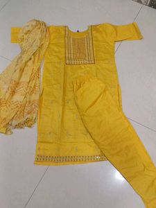 Kurta Set With Dupatta