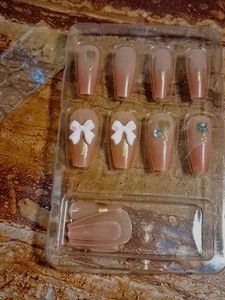 Press-On Nail Set with Bows (12 Pcs)