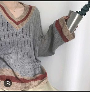 Stylish V-Neck Knit Top