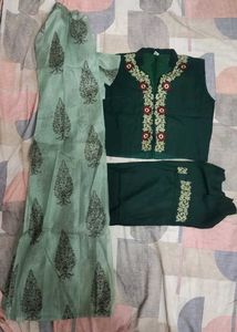 Embroidered Crop Top With Pant And Tissue Shrug