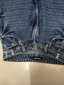 Distressed Straight Leg Jeans