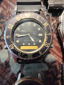 Vintage Casio Dive Watch ( Non Working )
