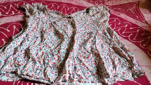 Cute Floral Peplum Flowy Summery Top🎀