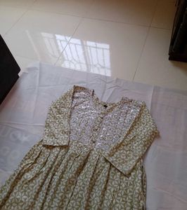 Nayara Cut Kurti