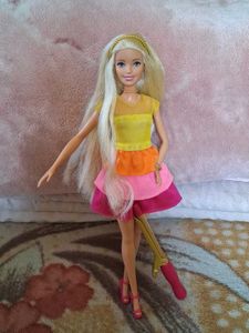 Barbie ultimate curls Doll