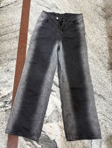 Straight+baggy Jeans