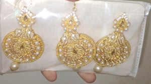 Jhumka With Mangtika