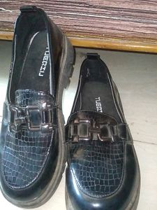 Boys Partywear Shoes From Hopscoch.