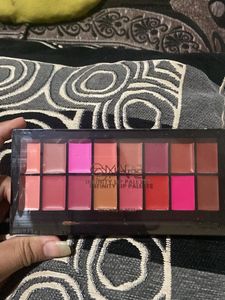 Mars Infinity Lip Palette