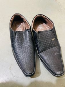 Boys shoes