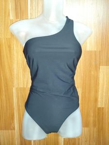 Chic One-Shoulder Swimsuit