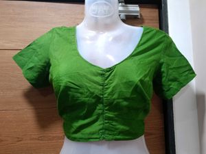💚☘️Elegant Green Checked Saree with Blouse 💚☘️