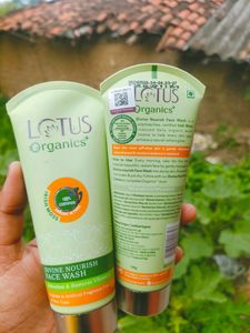One ✅ Lotus Organics Face Wash😍