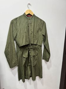Green Dress Windsheeter