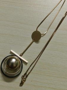 🆕 Chic Gold-Tone Long Pendant Necklace