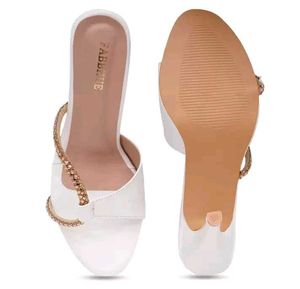 WHITE HIGH HEELS