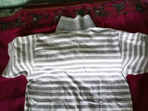 Half Sleeves T-Shirt - White&amp;Grey Striped