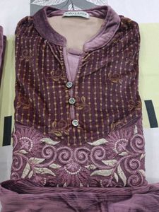 Elegant Purple Embroidered Kurta