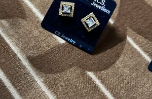 AD Rash Free Earing Studs New!!!!