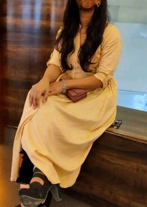 It's Open Slit Kurta Looks Fab