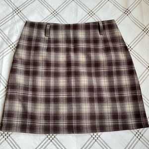 brown short skirt