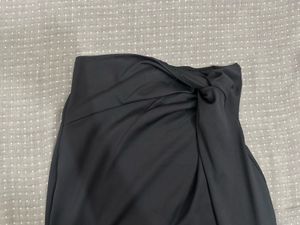 Elegant Black Midi Skirt
