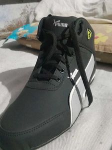Puma High-Top Sneakers
