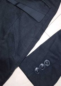 Zet Black Coat