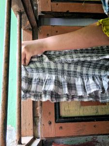 Plaid Ruffled Cropped Tank Top