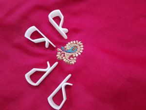 White Plastic Clips (Set of 4)