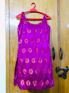Chendri Short Kurta With Deep Neck