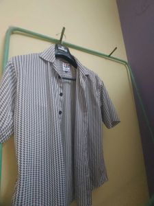 Striped Men&#39;s Shirt