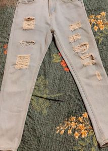 Price Drop ‼️Torn Distress Jeans