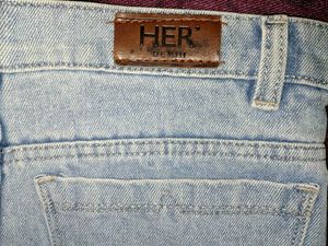Premium Denim Shorts For Women 🌸🪩