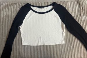 Stylish Cropped Raglan Tee